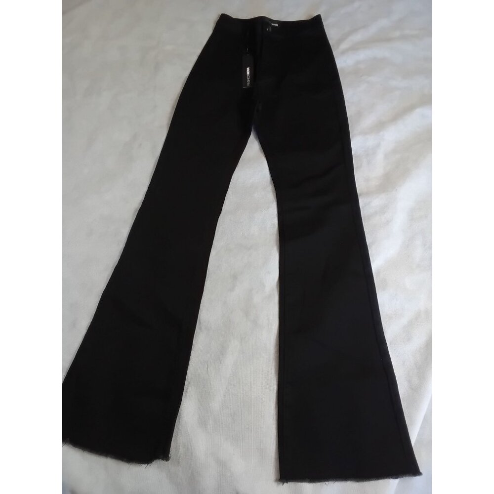 Fashion Nova Valentina High Rise Flare Jeans Size 5 Black